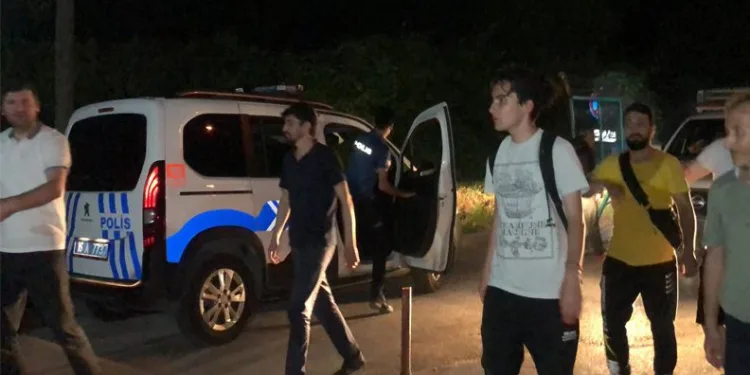 Sınav sonrası gittiği ormanda mahsur kaldı
