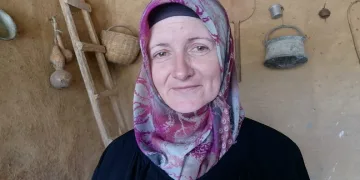 Görevden alınan muhtarın eşi muhtar seçildi