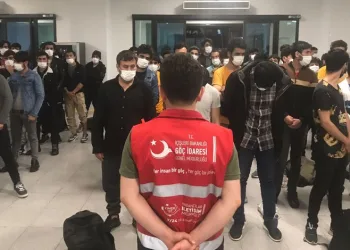 236 Afgan sınır dışı edildi