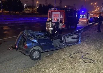 TEM Otoyolu’nda can alan kaza! Duran TIR’a çarptı