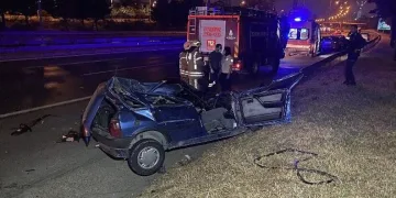 TEM Otoyolu’nda can alan kaza! Duran TIR’a çarptı