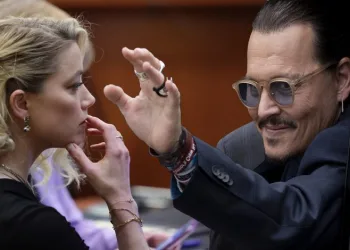 Johnny Deep, Amber Heard’a açtığı davayı kazandı