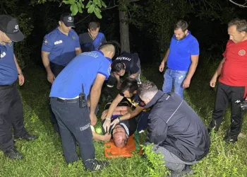 Bursa’da uçurumdan düştüğü yerde mahsur kaldı