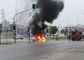 Bursa’da ışıklarda beklerken alev topuna döndü