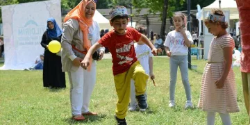 Yıldırımlı minikler oyun şenliğinde buluştu
