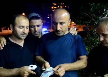 Poşet içinde para bulan vatandaştan örnek davranış
