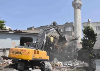 Bursa Karacabey Yeniköy Merkez Caminde dönüşüm başladı