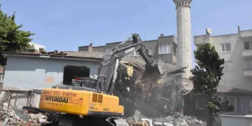 Bursa Karacabey Yeniköy Merkez Caminde dönüşüm başladı