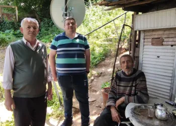 Bursa’da vatandaşlar ayılarla dost oldu
