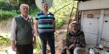 Bursa’da vatandaşlar ayılarla dost oldu