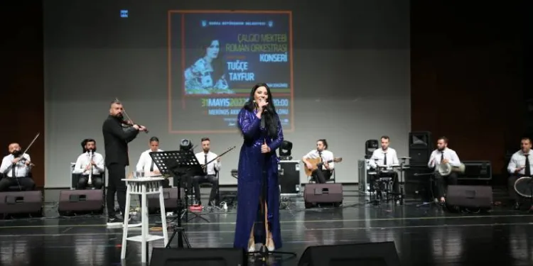 Tuğçe Tayfur, Bursalılarla buluştu