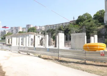 Gemlik’te öğrenci merkezi gün sayıyor