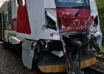 Slovakya’da tren kazası: 70 yaralı