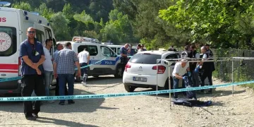 Bursa’da esrarengiz ölüm! Yanında silahla bulundu