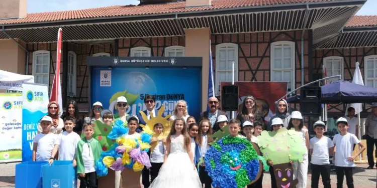 Bursa’da atıktan sanata çevreci dönüşüm