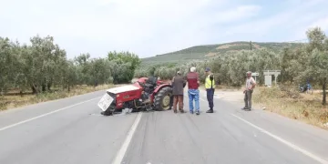 Bursa’da hafriyat kamyonu ile traktör çarpıştı