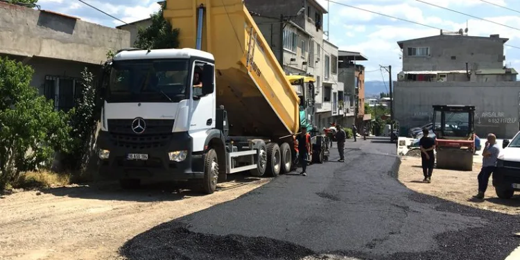 Osmangazi Belediyesi’nden yoğun asfalt mesaisi