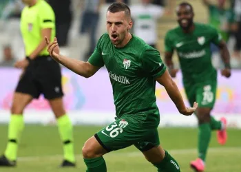 Burak Altıparmak Bursaspor’a veda etti