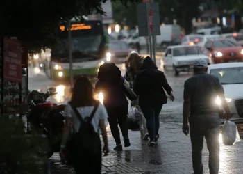 Meteoroloji uyardı: Yağış sürecek, sıcaklıklar düşecek