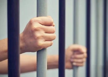 Cezaevine giren işçi tazminat alabilecek