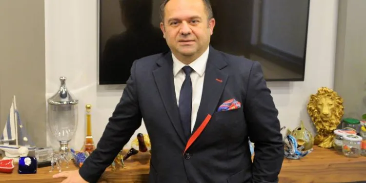 BUYSAD başkanı Dönmez güven tazeledi
