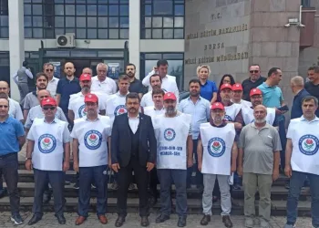 Eğitim-Bir-Sen, mağdur müdürlerin yanında
