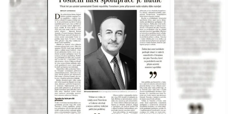 Mevlüt Çavuşoğlu Çek gazetesine yazdı