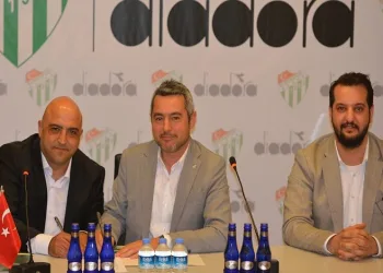 Bursaspor’un forma tedarik sponsoru ‘Diadora’ oldu