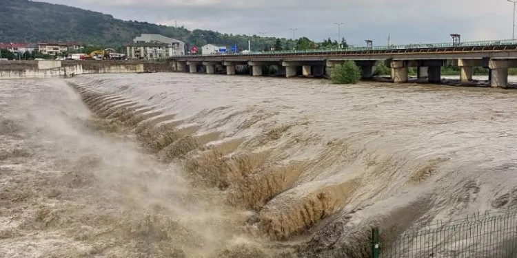 Zonguldak’ta taşkınlar oluştu