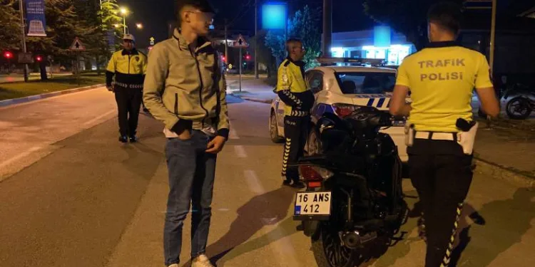 Bursa’da “Amcam polis” dese de cezadan kurtulamadı