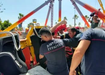 Lunaparkta salıncak koptu: 2 çocuk yaralı