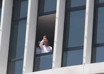 Tanju Özcan, ‘tedbir kararını ihlal ettiği’ gerekçesiyle şikayet edildi