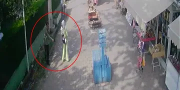 Boşanma aşamasındaki eşine kurşun yağdırdı