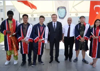 Bursa’da misafir öğrenciler mezun oldu