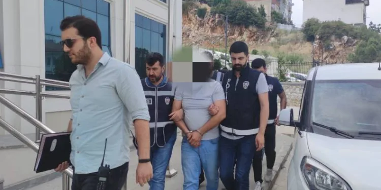 Bursa’da uyuşturucu tacirlerine darbe