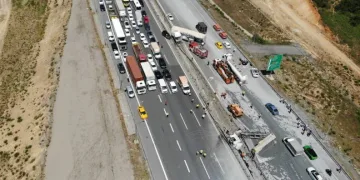 TEM Otoyolu’nda zincirleme kaza: 3 yaralı