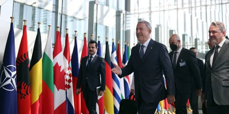 Bakanı Akar Brüksel’de NATO Karargahı’nda