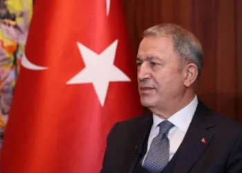 Bakan Akar Romanyalı mevkidaşı ile görüştü