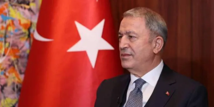 Bakan Akar Romanyalı mevkidaşı ile görüştü