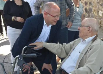 Davut Gürkan’dan huzurevi ziyareti