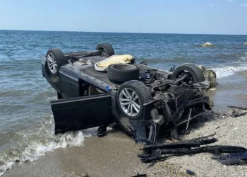 Hacze kızıp aracını uçurumdan attı