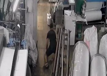 Bursa’da telefon çalan hırsız yakalanınca silah çekti
