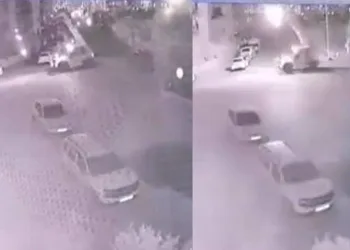 Alkollü sürücü elektrik tellerini kopardı