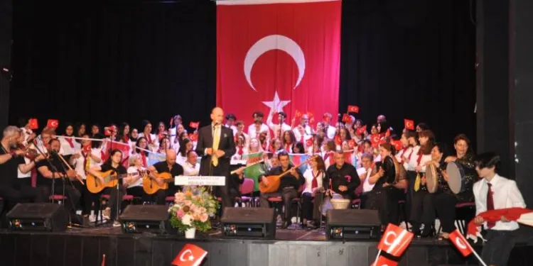 TKM’de Gençleşen Türküler rüzgârı