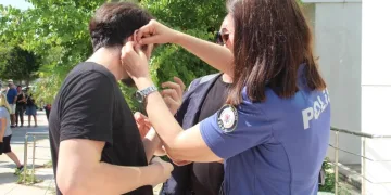 Küpeleri sınavı kaçırmasına neden oldu