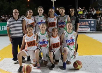 Bursa’da sokak basketbolu nefes kesti