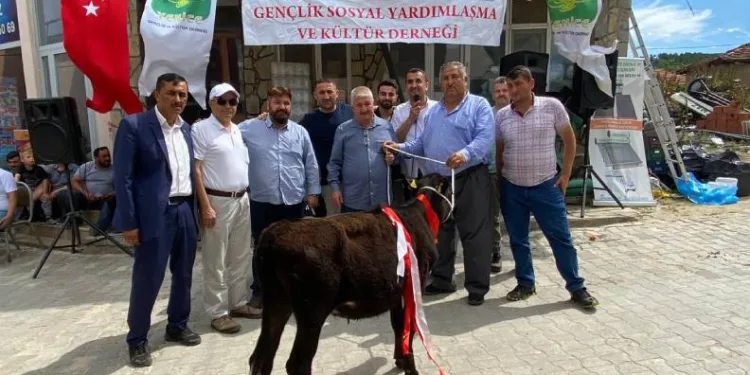 Bursa’da köy ağaları hayır için yarıştı