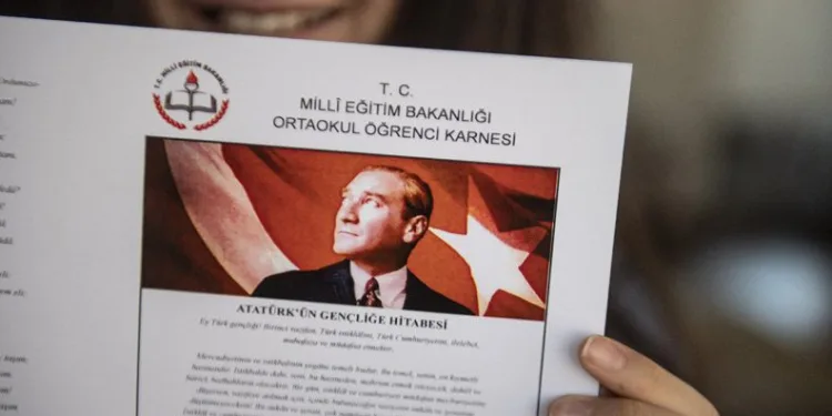Okullarda karne heyecanı