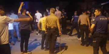 Yan bakma kavgasında 2 kişi yaralandı