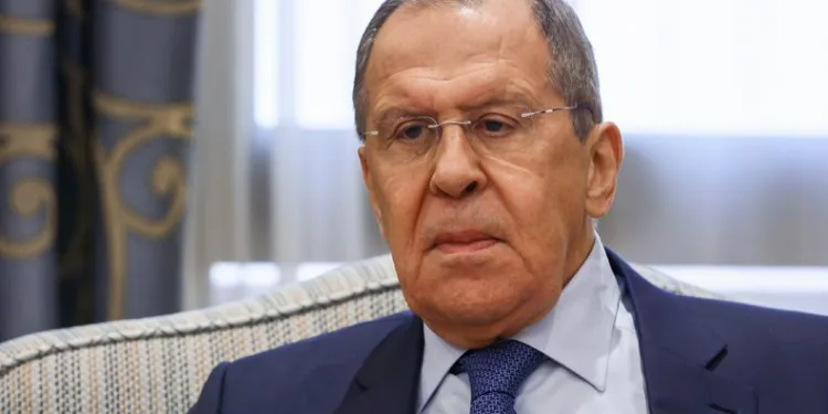 3 ülke Lavrov’a hava sahasını kapattı